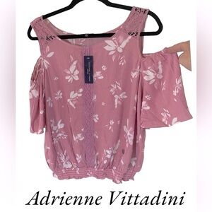 Adrienne Vittadini-NWT size 1X cold shoulder, flutter sleeve, elastic bottom